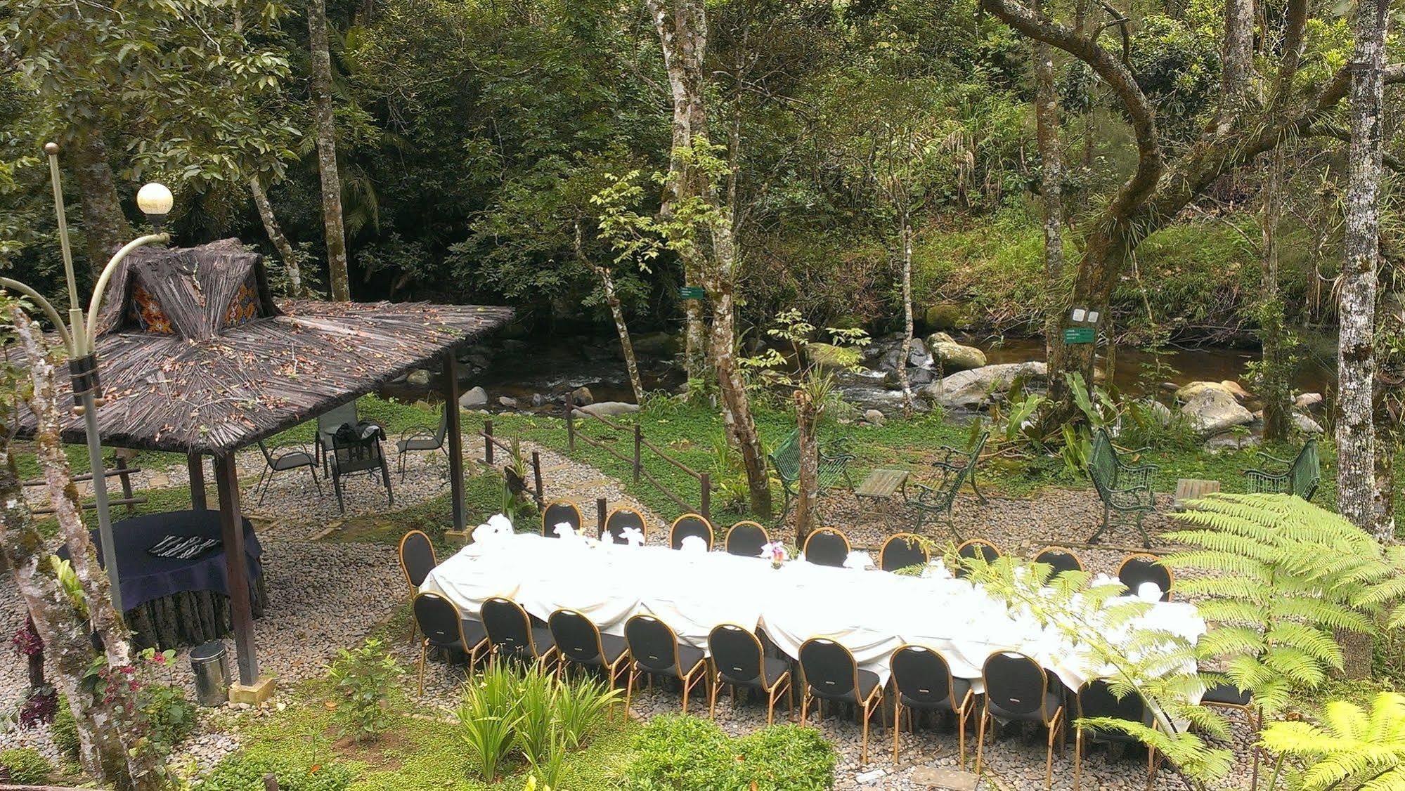 Taman Simalem Resort Tongging Exterior foto