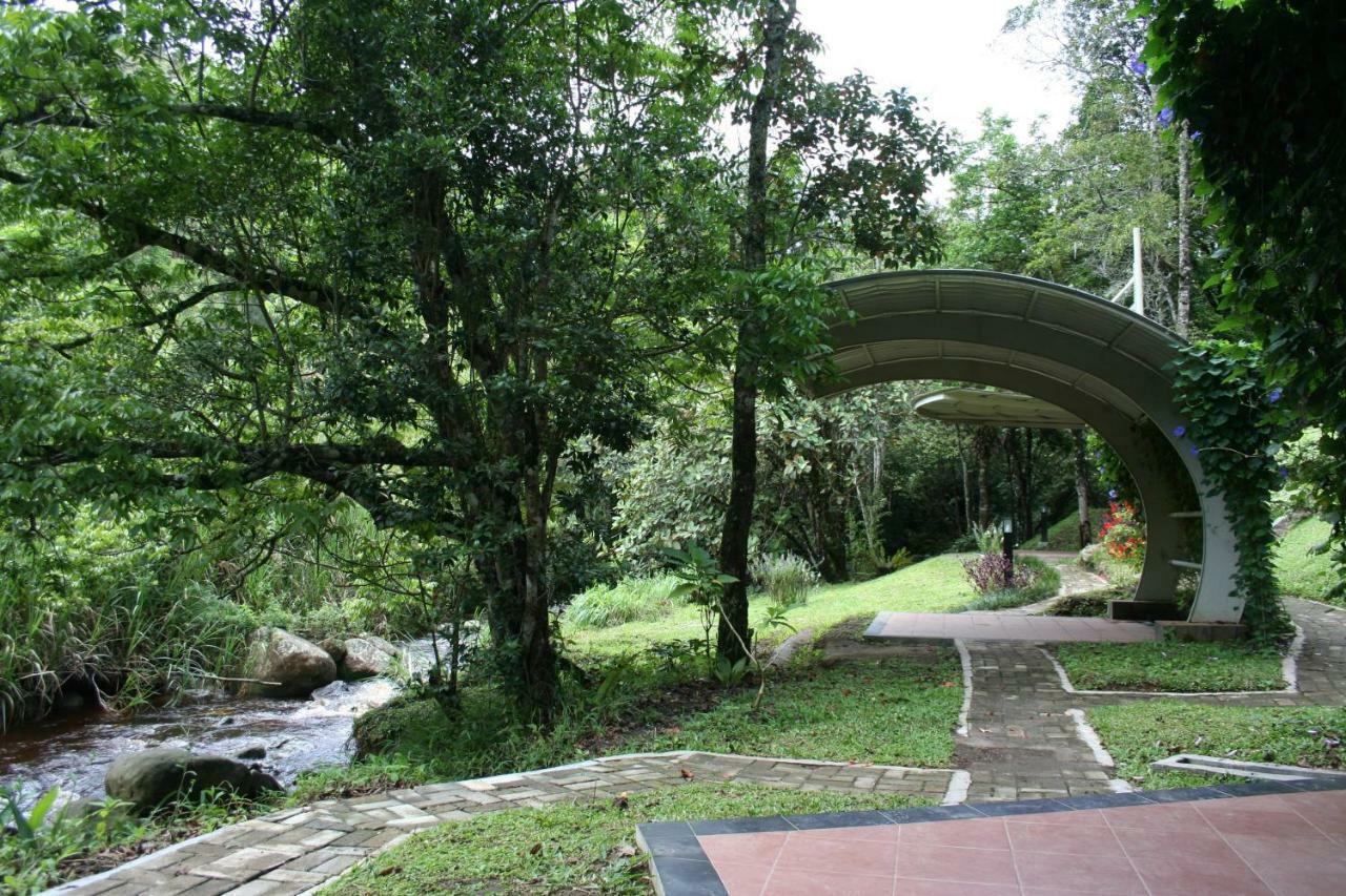 Taman Simalem Resort Tongging Exterior foto